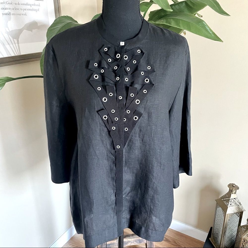 𝅺Escada Black Linen Tunic